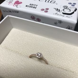 【we do.(ウィドゥ)】の口コミ 出会った瞬間からデザインに一目惚れでした！
店頭で何種類も見比べたので...