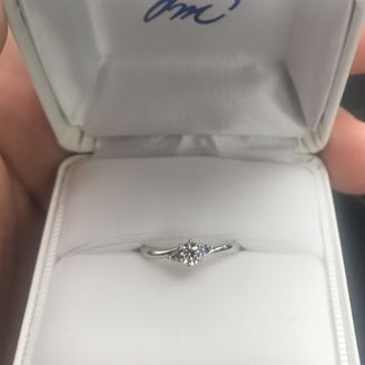 【ジュエリームナカタ(Jewelry MUNAKATA)】の口コミ 私の場合、既製品も店舗に見に行きましたが婚約指輪に対してのイメージが合...