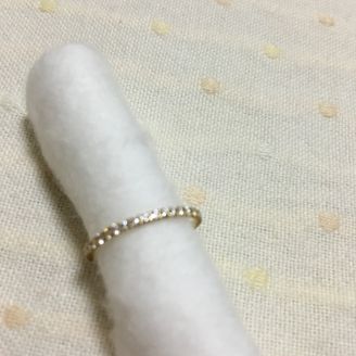 【Jupiter BLANTELIE(ジュピターブラントリエ)】の口コミ とにかく華奢なこと。そしてフルにダイヤが施されているので指輪がどれだけ...