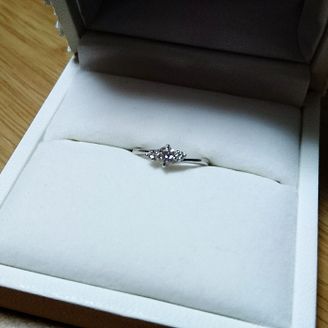 【美輪宝石】の口コミ 結婚前に宝飾関係の仕事をしていたので、ブランドではなく、ダイヤの質にこ...