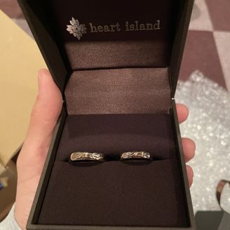 【HEART ISLAND(ハートアイランド)】の口コミ シンプルなデザインだけどシンプル過ぎないデザインで指輪自体が太さのある...