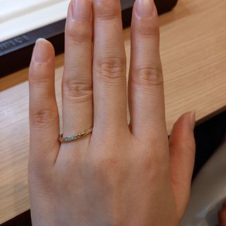 【俄(にわか)】の口コミ ゴールドとシルバーの２色で、なかなかないデザインがとてもお洒落に感じま...