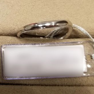 【BRIDGE(ブリッジ)】の口コミ シンプルで使いやすいリングデザインを色々と試したところ、このリングは指...