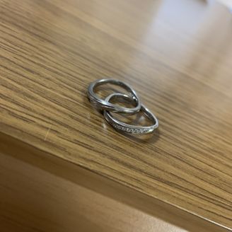 【Aroode(アローデ)】の口コミ 指輪の決めては1番は素材(チタン)です。旦那も私も指輪をするのが不慣れ...