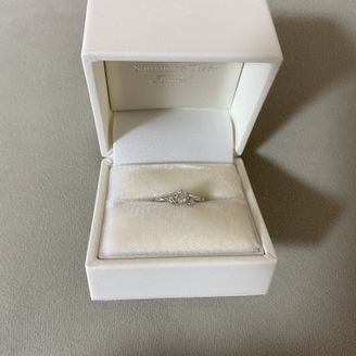 【サマンサティアラブライダル(Samantha Tiara Bridal)】の口コミ 色々見て最終的にストレートライン、v字ライン、ウェーブラインの3種類に...