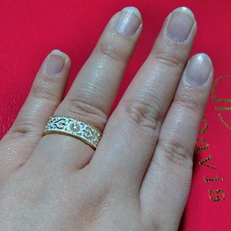 【Justin Davis Bridal(ジャスティンデイビスブライダル)】の口コミ ゴールドと白エポキシの指輪にダイヤをはめて作っていただきました。
こち...