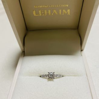 【LEHAIM(レハイム)】の口コミ アームにもダイヤが入っている指輪を希望していて、理想通りのデザインの指...