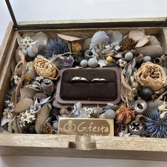 【手作り指輪工房 G.festa(ジーフェスタ)】の口コミ 婚約指輪もこちらで、彼から貰いました。
彼からは指輪作りが楽しかった話...