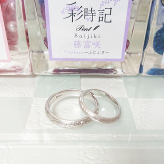 【日本ダイヤモンド貿易】の口コミ 最初は小さいながらもダイヤモンド等の石があるものを予算内からいくつかピ...