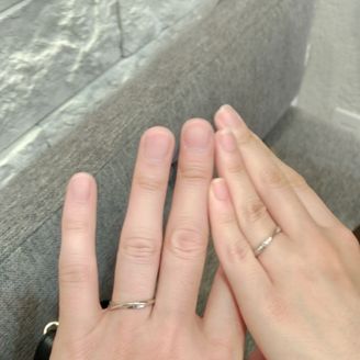 【snow(スノウ)】の口コミ 細めの指輪を探していた時期に試着させていただいた指輪になります。
私た...