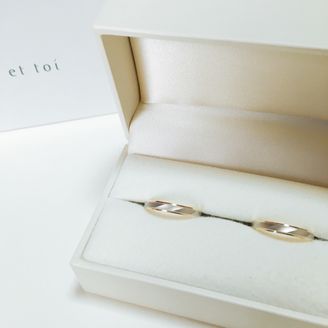 【et toi(エトワ)】の口コミ 両親がK18とプラチナのコンビデザインの結婚指輪をつけており、自身も結...