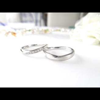 【ジュエリームナカタ(Jewelry MUNAKATA)】の口コミ 指輪のデザインが手の形を綺麗に見せてくれるように感じました。また、石が...