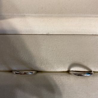 【BRIDGE(ブリッジ)】の口コミ 指輪のデザイン
とにかくシンプルなものが良かったので、この指輪にしまし...