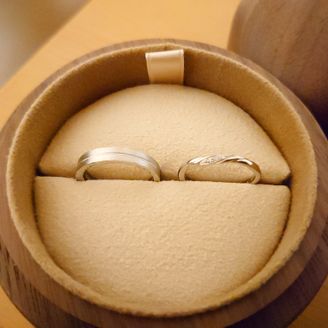 【SOPHY Viale(ソフィヴィアーレ)】の口コミ 私は細めでシンプルなのを選びました。デザインが綺麗なで、指にはめてみた...