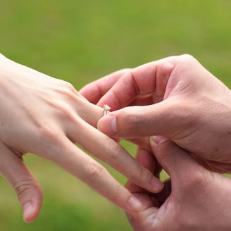 【FOREVERMARK(フォーエバーマーク)】の口コミ 価格がリーズナブルでダイヤの大きさ、リングの形状が好みに合ったものだっ...