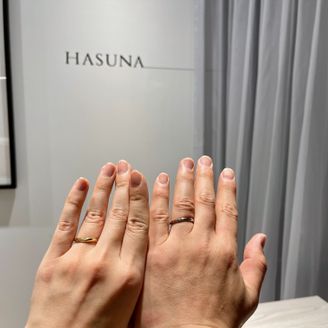 【HASUNA(ハスナ)】の口コミ ゴールドが好きなので、色を中心に選んだ。一度見積もりを作成いただき、二...