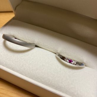 【Mori’s Ruby(モリスルビー)】の口コミ ルビーの指輪で、珍しく、はめた時に指にしっくりきたので決めました！
と...