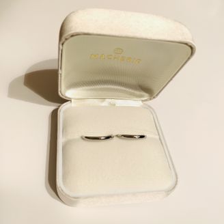 【MACHERIE(マシェリ)】の口コミ タイムレスプラチナは、プラチナ製よりもずっと指輪が傷つきにくいため。ず...