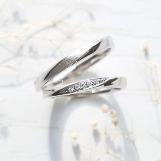 【Lienjoux(リアンジュ)】の口コミ 2人ともブランドのこだわりはなかったので、結婚指輪が2人の一つの思い出...