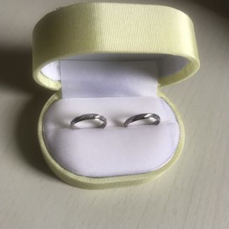 【Serieux(セリュー)】の口コミ キラキラした感じじゃなくマットな感じの所とデザインが珍しい感じだったの...