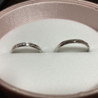 【TAKEUCHI(宝石・時計のタケウチ)】の口コミ シンプルなデザインのもので、価格帯がお手頃なものを探していたのでこのリ...