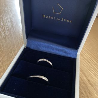 【HOSHI no SUNA 星の砂(ほしのすな)】の口コミ 指輪のデザインが、とても可愛かったです。指が太いし、関節が太いので、太...