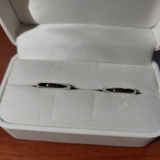 【Miss Platinum】の口コミ 長く飽きないデザインが欲しくて、シンプルな結婚指輪を探していたら、安く...