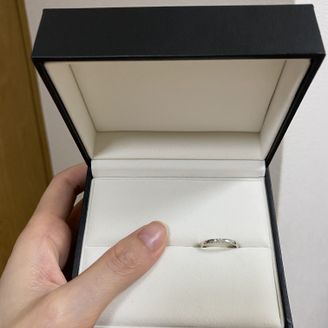 【Joie de treat.(ジョア・ドゥ・トリート)】の口コミ 婚約指輪と同じブランドなら、結婚指輪と婚約指輪を合わせてつける時も馴染...