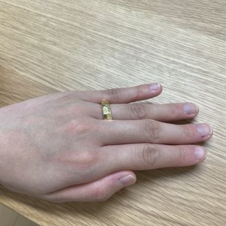 【Belluria(ベルーリア)】の口コミ 私自身は元々こだわりがあまりなく、アクセサリーや指輪は普段からつけるタ...