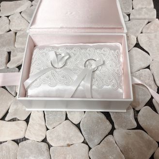 【SIND BAD(シンドバット)】の口コミ 店員の方の対応が丁寧でとても良かったです。
婚約指輪の購入もしましたが...