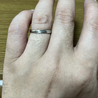 【PILOT BRIDAL(パイロットブライダル)】の口コミ 妻が少しアレルギーがあり、以前の指輪ではアレルギーがでて、プラチナの純...