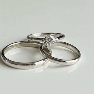 【MILK&Strawberry(ミルクアンドストロベリー)】の口コミ 婚約指輪は先にプレゼントしてもらったダイヤモンドが映える王道のデザイン...