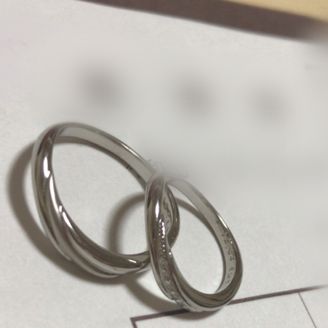 【TAKEUCHI(宝石・時計のタケウチ)】の口コミ 使われている素材が肌に優しいものを中心に使われていたり、男の人のリング...