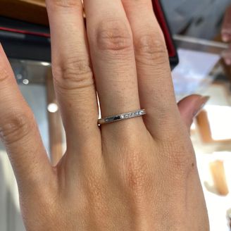 【HIROUMI(ヒロウミ)】の口コミ 鍛造にこだわった結婚指輪でとても指通りがよく心地いい着け心地でした。シ...