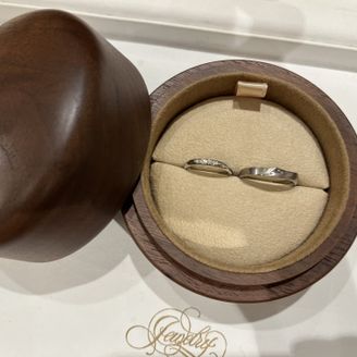 【COLANY(コラニー)】の口コミ 指輪を決めるにあたり何件か他のお店もまわりましたが、まず担当してくださ...