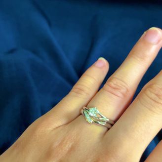 【俄(にわか)】の口コミ 最初は婚約指輪のみ購入の予定でしたが、セットリングがあまりに可愛くて結...
