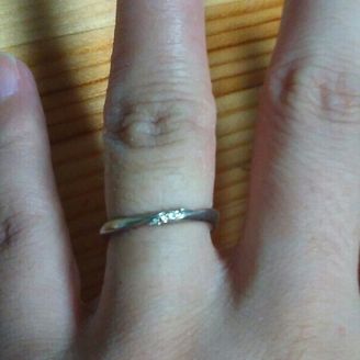 【PORTADA(ポルターダ)】の口コミ シンプルすぎるのも嫌でちょうどさりげなくダイヤが入っているところが気に...