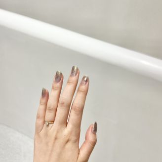 【shihara(シハラ)】の口コミ デザインが何より好みでした。マットなゴールドで華奢なフレームが指を綺麗...