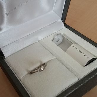 【Wish upon a star(ウィッシュアポンアスター)】の口コミ 私は、性格ががさつなので、せめて指輪だけは女性らしいものが欲しいなと考...