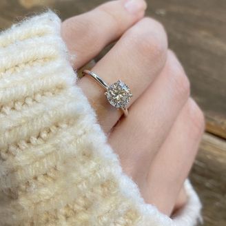 【KYRAH(キイラ)】の口コミ 【指輪のデザインについて】
ありそうでピッタリのものが他では見つからな...