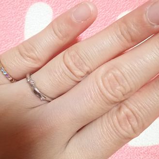 【LAPAGE(ラパージュ)】の口コミ お金がなかった頃にもらった婚約指輪に合うデザインのものを探していました...