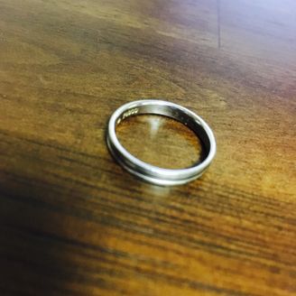 【QDM】の口コミ 指輪は、二人ともシンプルなデザインが希望だったので、主にデザインを重視...