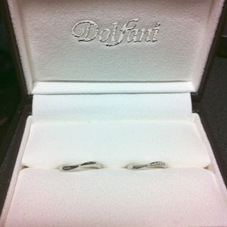 【Dolfani(ドルファーニ )】の口コミ カーブがあることで太めの指でも長くキレイに見せてくれるなと思いました。...