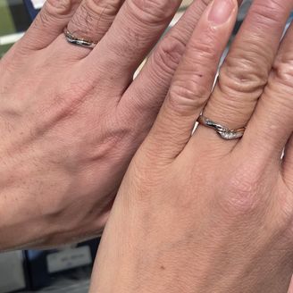 【ミルフローラ(Milluflora)】の口コミ 検討していたハーフエタニティの指輪はストレートなものしか扱いがなく、残...