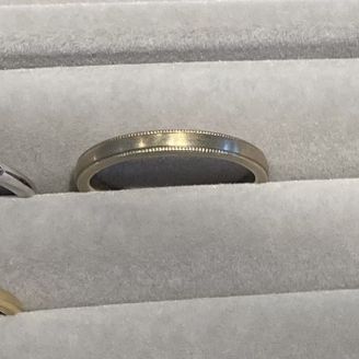 【Bizoux(ビズー)】の口コミ 大手のブランドさんなどと比べると結婚指輪のデザインの数は多くはないかも...