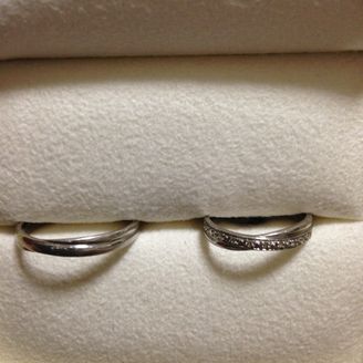 【With thee(ウィズィー)】の口コミ お揃いの形が良かったのでこちらを選び、満足しています。また、少しツイス...