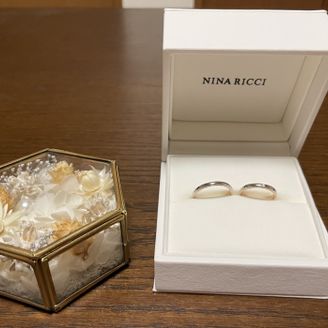 【NINA RICCI(ニナリッチ)】の口コミ ゴールドとシルバーのコンビネーションの指輪を探していました。
コンビネ...