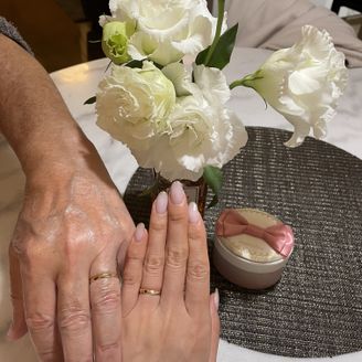 【insembre(インセンブレ)】の口コミ 素材がゴールドでごくごくシンプルで細めで邪魔にならないものを探してコレ...