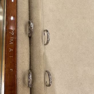 【MAILE(マイレ)】の口コミ ハワイアンジュエリーのブランドの店がそもそも多くはなかったので、その中...