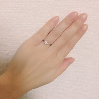 【William-LennyDiamond(ウィリアム・レニー・ダイヤモンド)】の口コミ 彼からのプロポーズとともに婚約指輪をもらいました。
突然だったのでびっ...